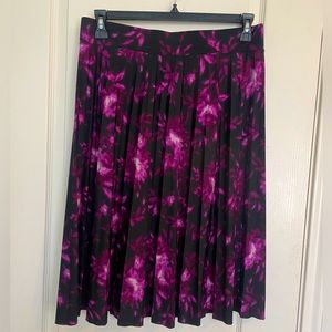 Covington | Large Purple floral pleated, A-line skirt